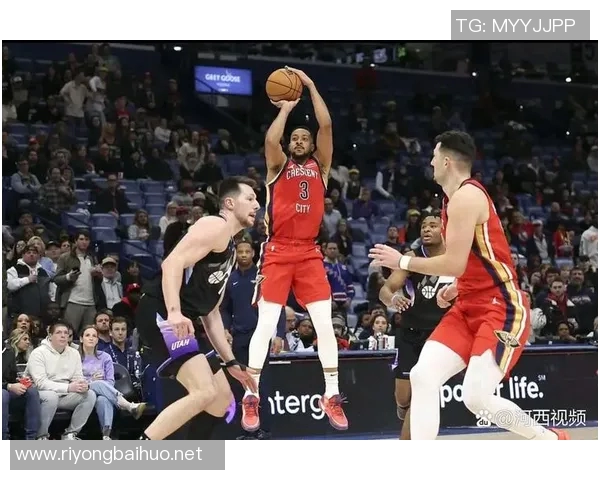 爵士队赛前球员穿搭秀，官方社媒分享