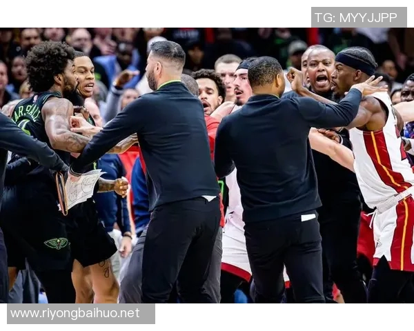 NBA官宣火爆打架冲突罚单：阿尔瓦拉多禁赛2场 马威被禁赛1场